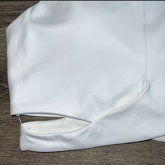 NWT ATHLETA CONSCIOUS CUT OUT CROP TOP HIGH NECK TANK WHITE - Picture 8 of 11